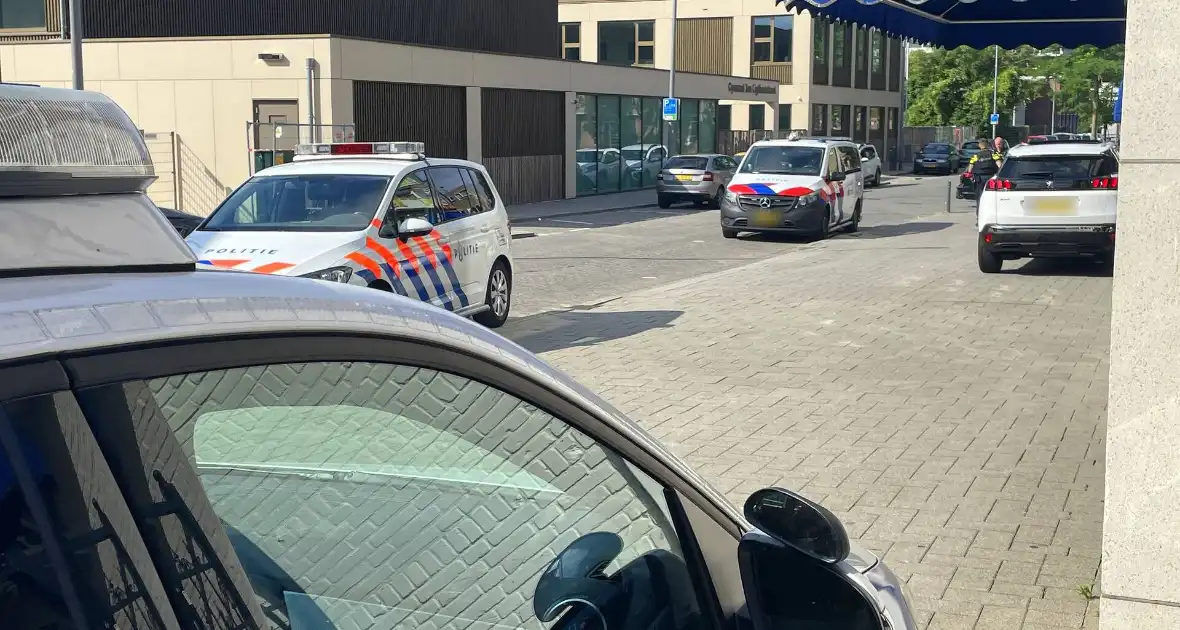 Gebruik van masker tijdens overval - Foto 8