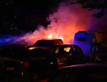 Voertuigbrand veroorzaakt grote schade