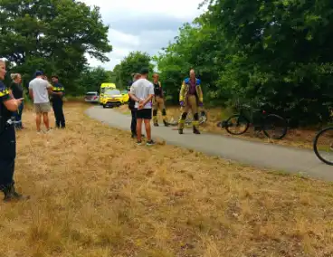 Zwaargewonde na fietsaanrijding