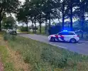 Auto verliest controle en botst in berm
