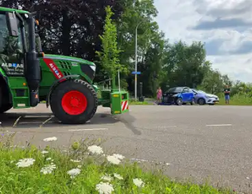 Ongeluk met tractor, auto en microcar