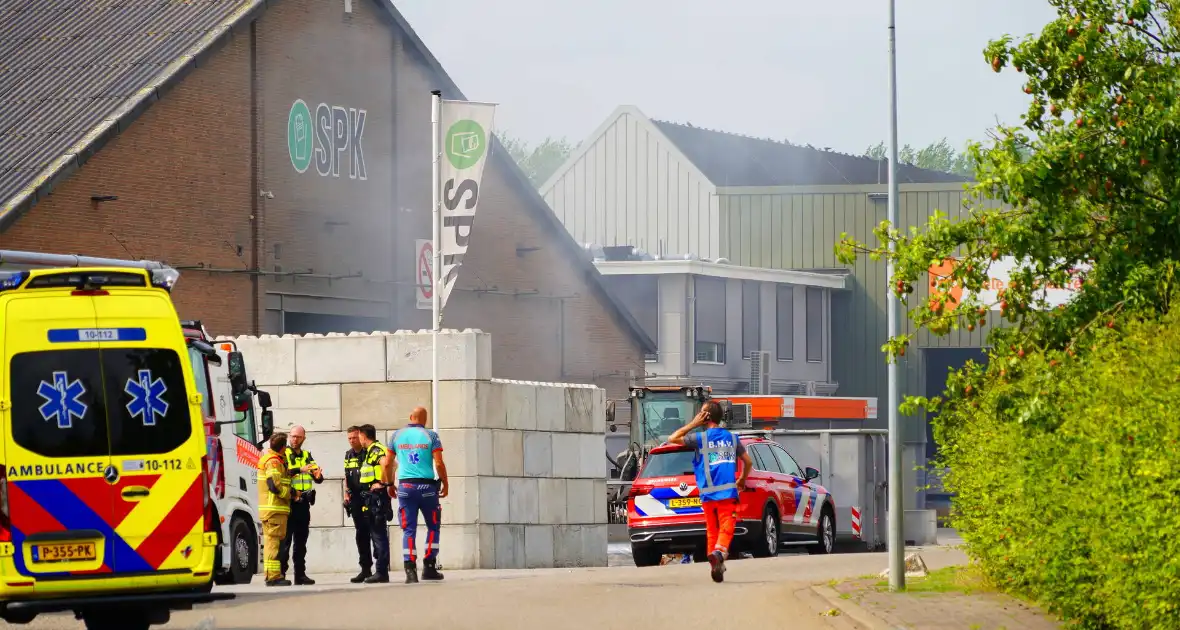 Brand in recyclinghal - Foto 1