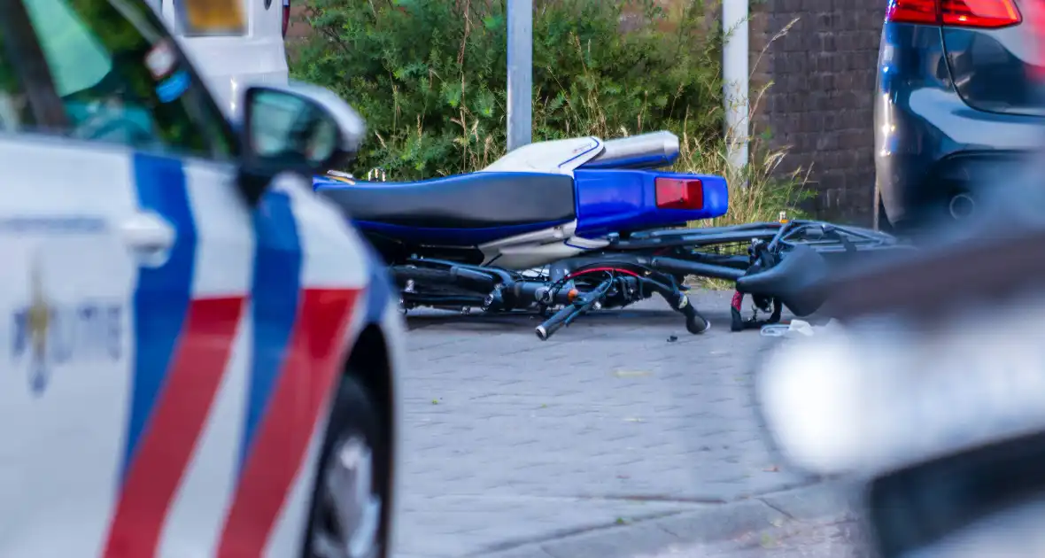 Crossmotorrijder vlucht en laat zwaargewonde fietser achter tijdens achtervolging - Foto 6