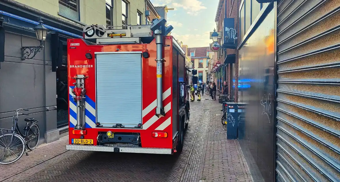 Brandweer dooft vuur in woning