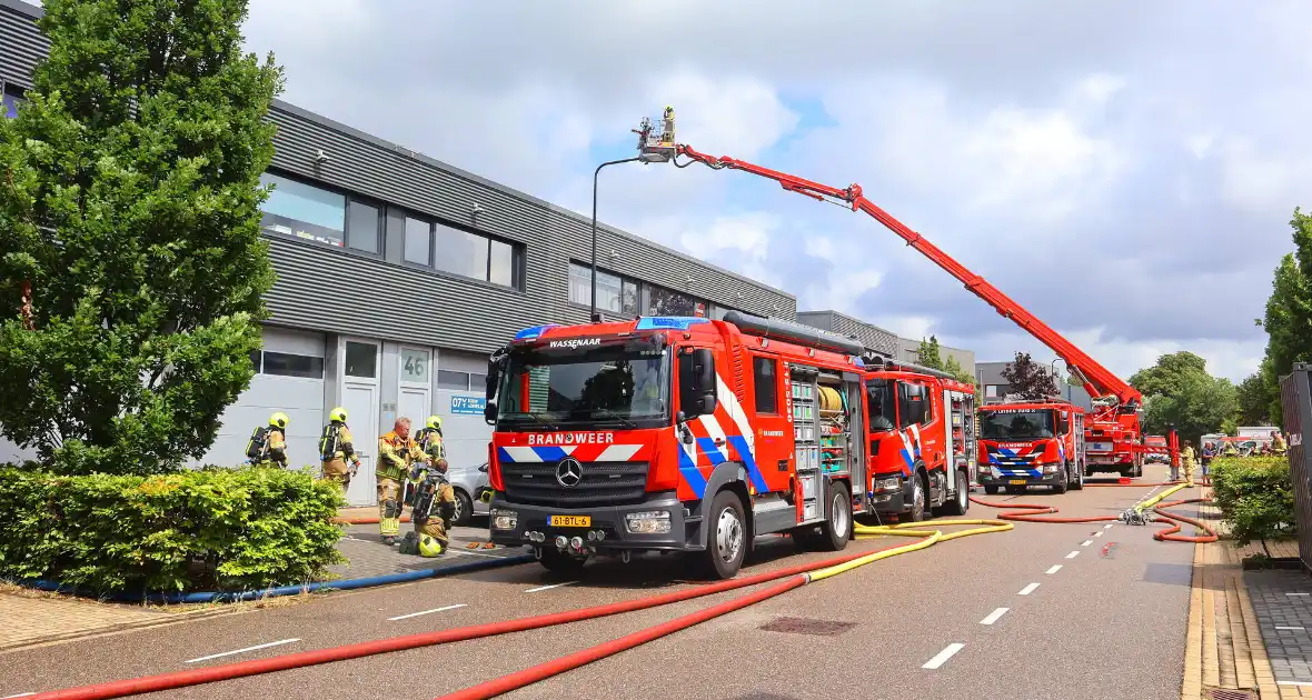 Grote brand in bedrijfsverzamelgebouw
