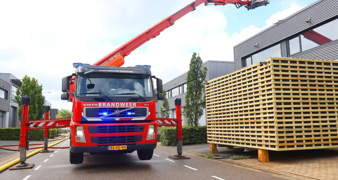 Grote brand in bedrijfsverzamelgebouw - Foto 4