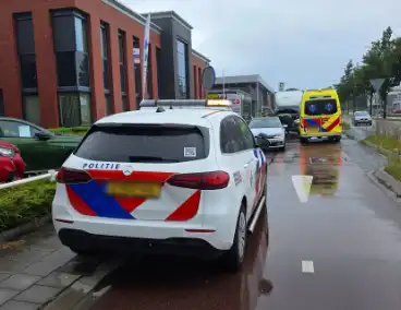 Aanrijding tussen bakwagen en personenauto
