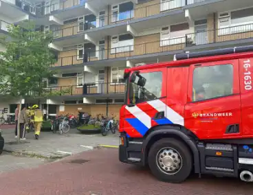 Brandweer ventileert schuren na melding