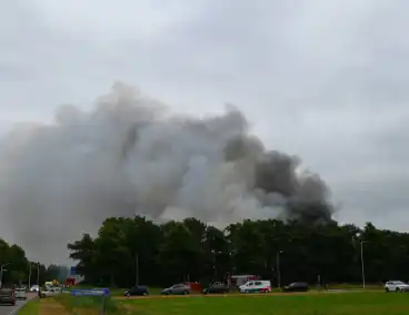 Brand verwoest loods vol stro