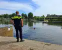 Hulpdiensten reageren op persoon in het water