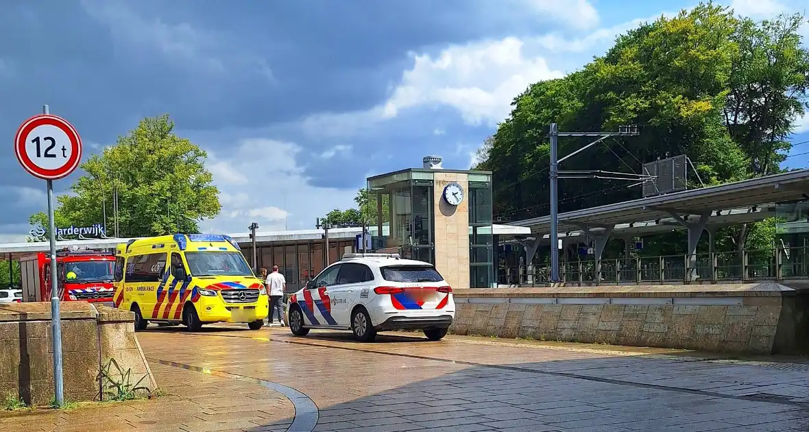 Aanrijding met trein en persoon - Foto 3