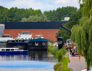 Auto te water in grote zoekactie