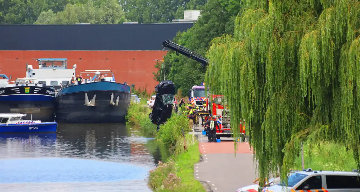 Auto te water in grote zoekactie - Foto 2