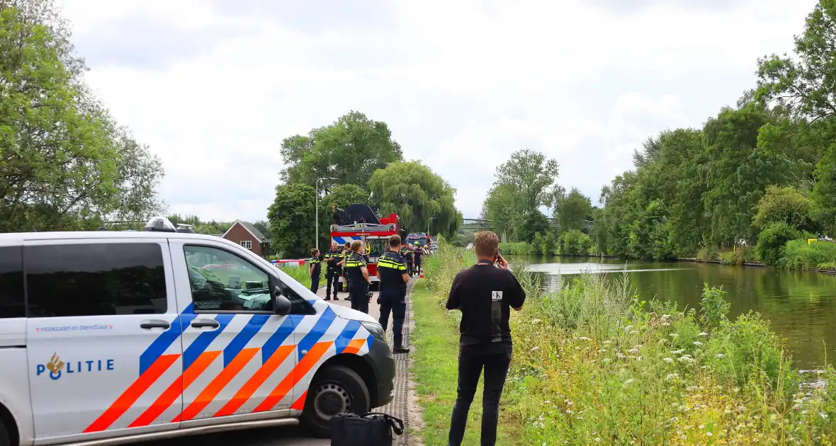 Auto te water in grote zoekactie - Foto 5