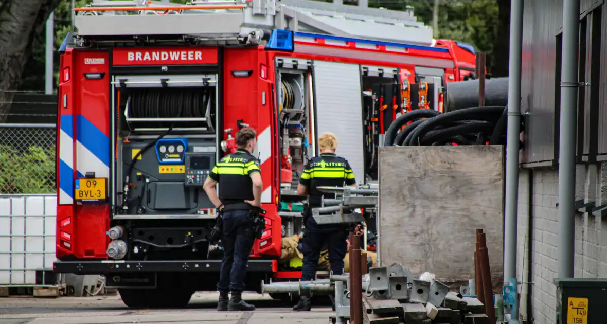 Geen gewonden bij brand in industrie - Foto 2