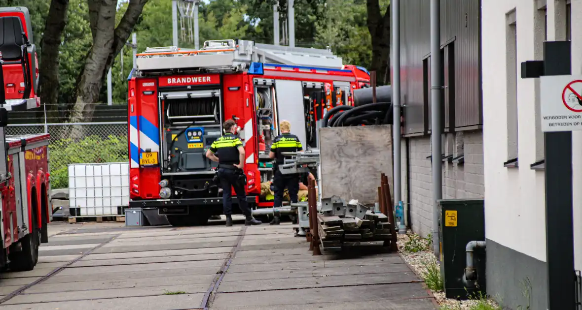 Geen gewonden bij brand in industrie - Foto 3