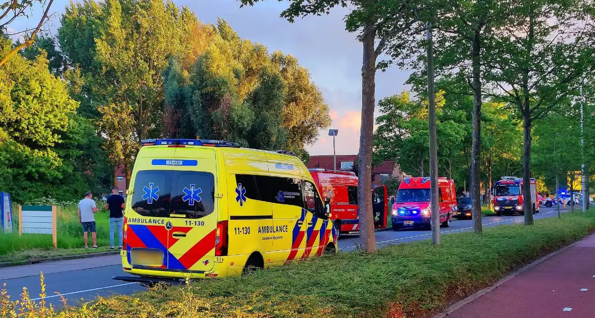 Oudere man gered uit te water geraakt voertuig - Foto 1