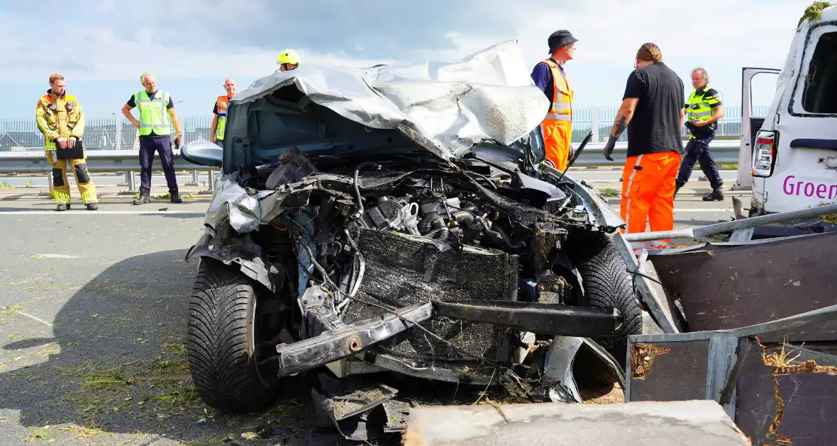 Meerdere auto's in botsing met aanhanger - Foto 10