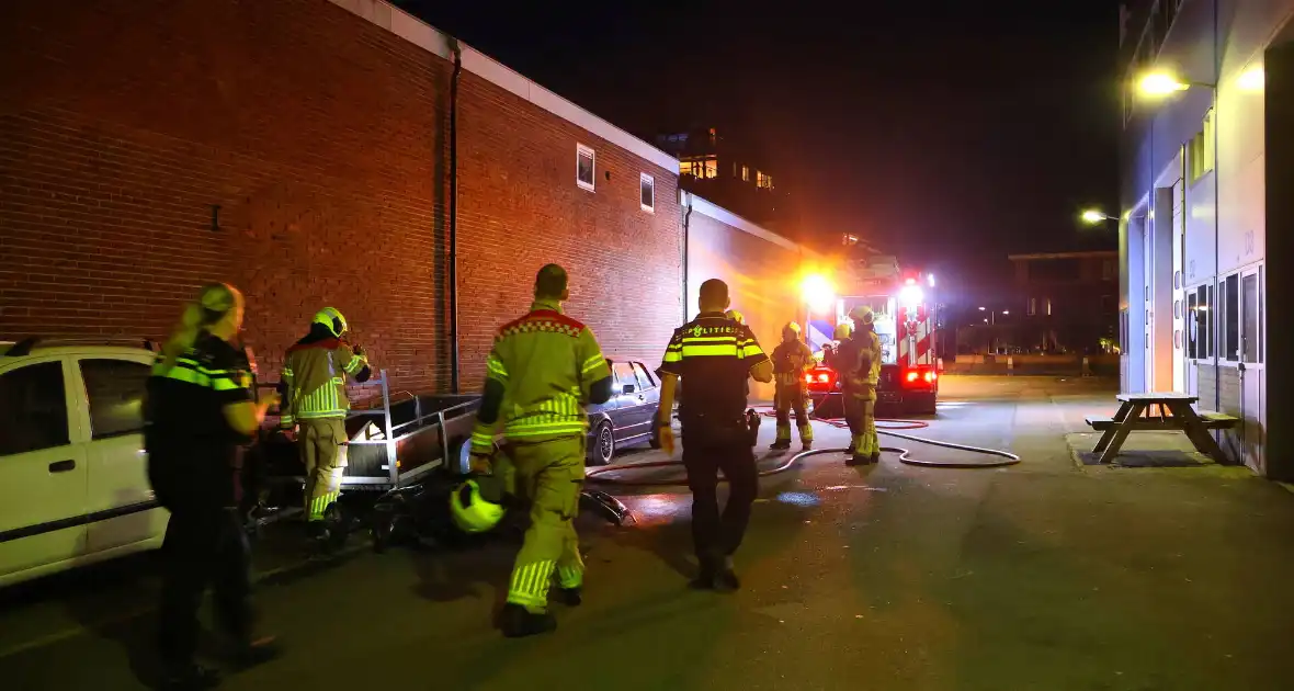 Alerte bewoner meldt vlammen vanaf industrieterrein - Foto 12