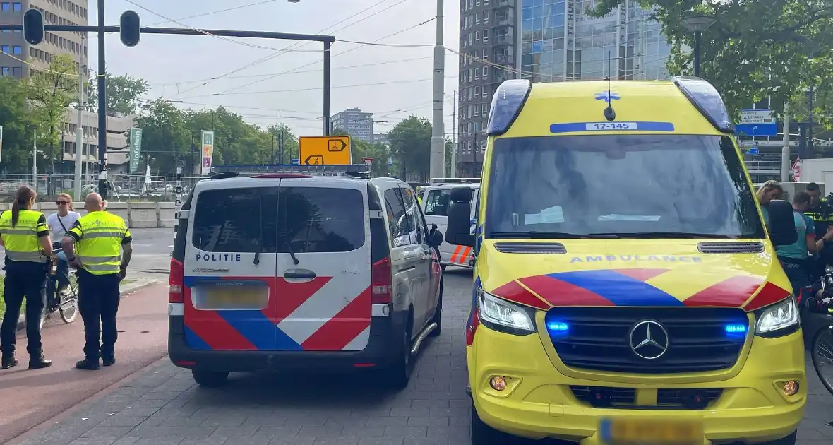 Zwaargewonden na botsing tussen fietser en scooter - Foto 1