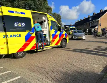 Brommerrijder zwaargewond bij aanrijding