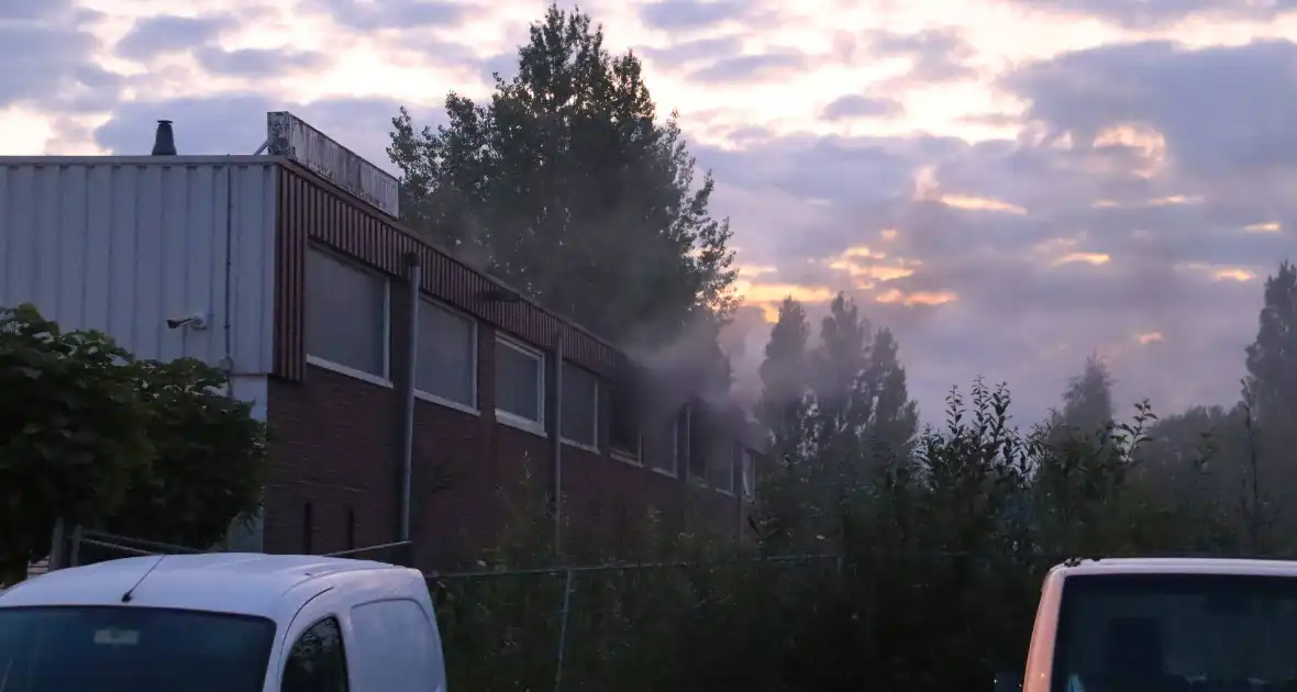 Brand veroorzaakt rookontwikkeling - Foto 2