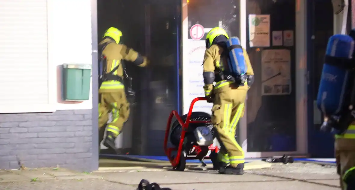 Brand veroorzaakt rookontwikkeling - Foto 5