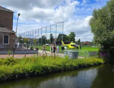 Arts en ambulance met spoed naar ziekenhuis