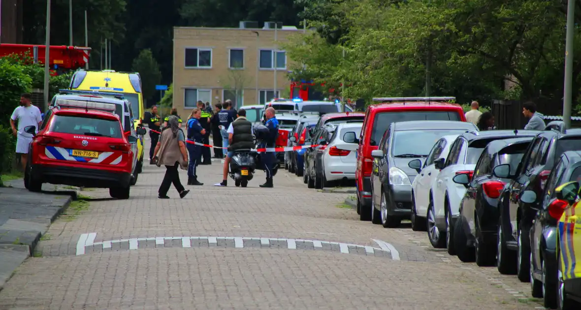 Flatwoningbrand met grote inzet hulpdiensten - Foto 1