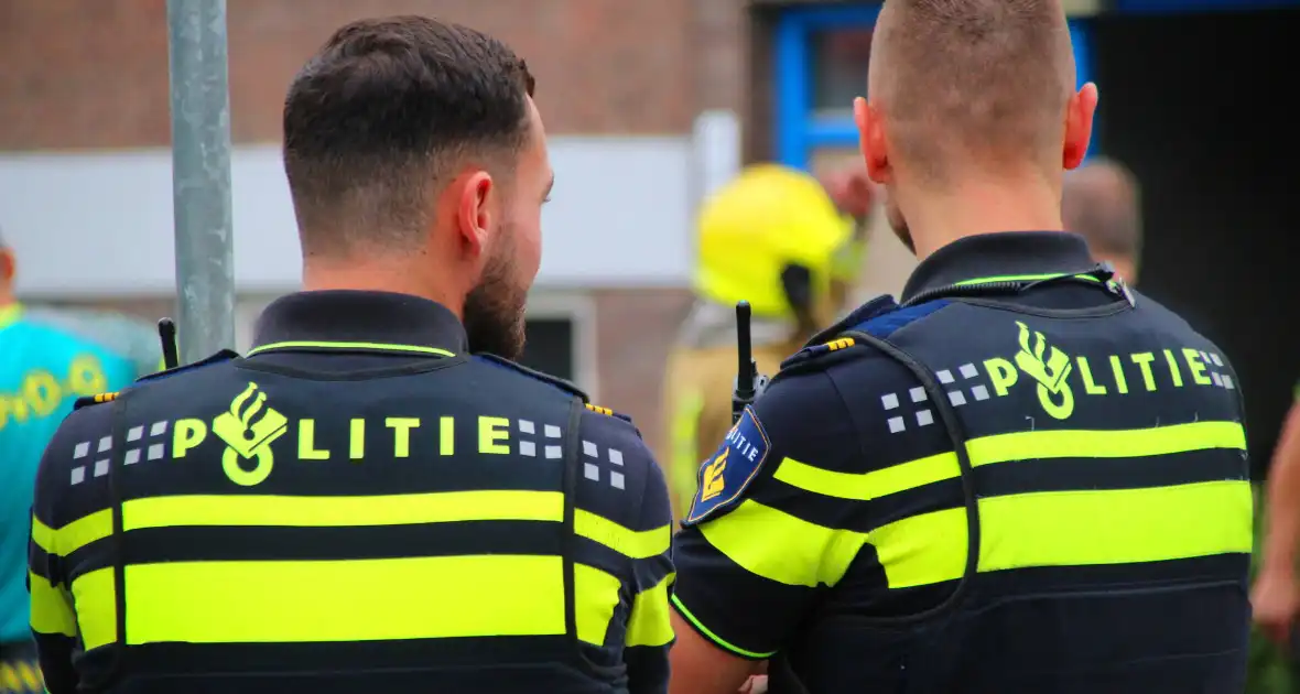 Flatwoningbrand met grote inzet hulpdiensten - Foto 8