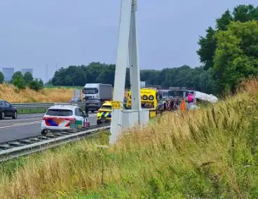 Bestuurder verliest macht over camper