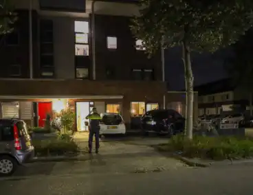 Benzinefles ontploft bij woning