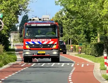 Buitenbrand veroorzaakt door onkruidverbranding