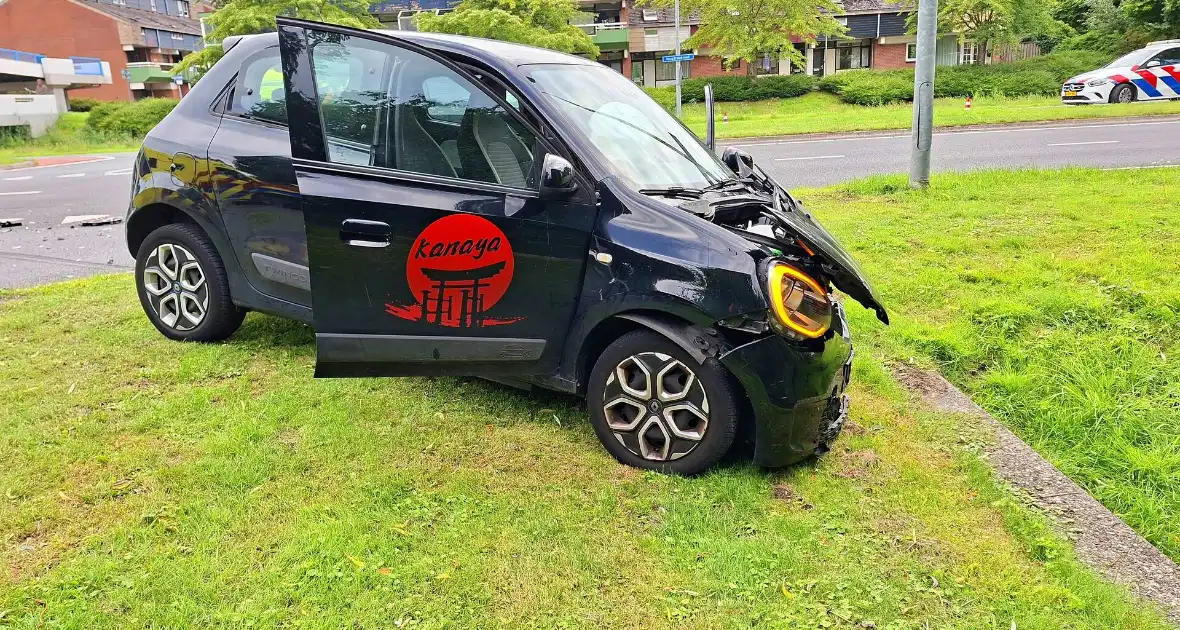Botsing met forse schade - Foto 2