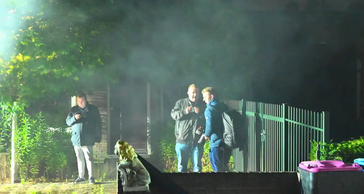 Autobrand verwoest voorkant busje - Foto 1