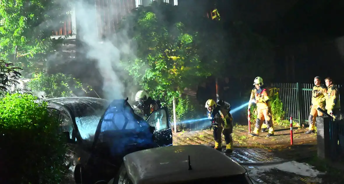 Autobrand verwoest voorkant busje - Foto 28