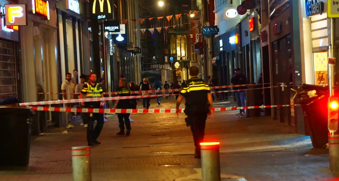 Steekpartij leidt tot arrestaties - Foto 9