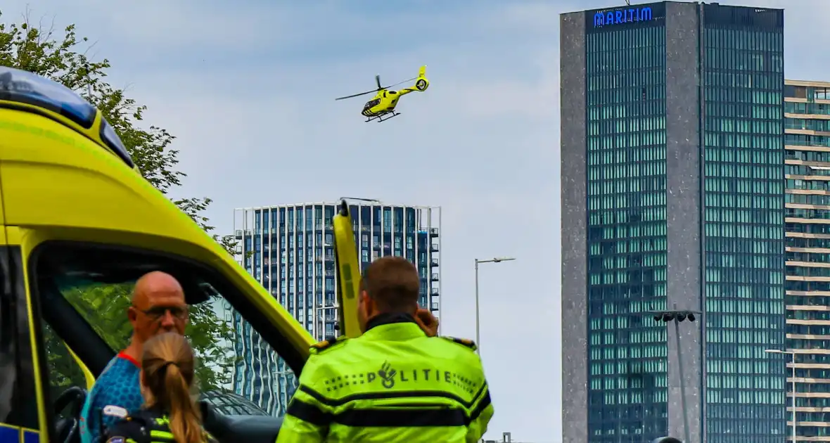 Drenkeling snel uit water gehaald en met spoed naar ziekenhuis - Foto 1