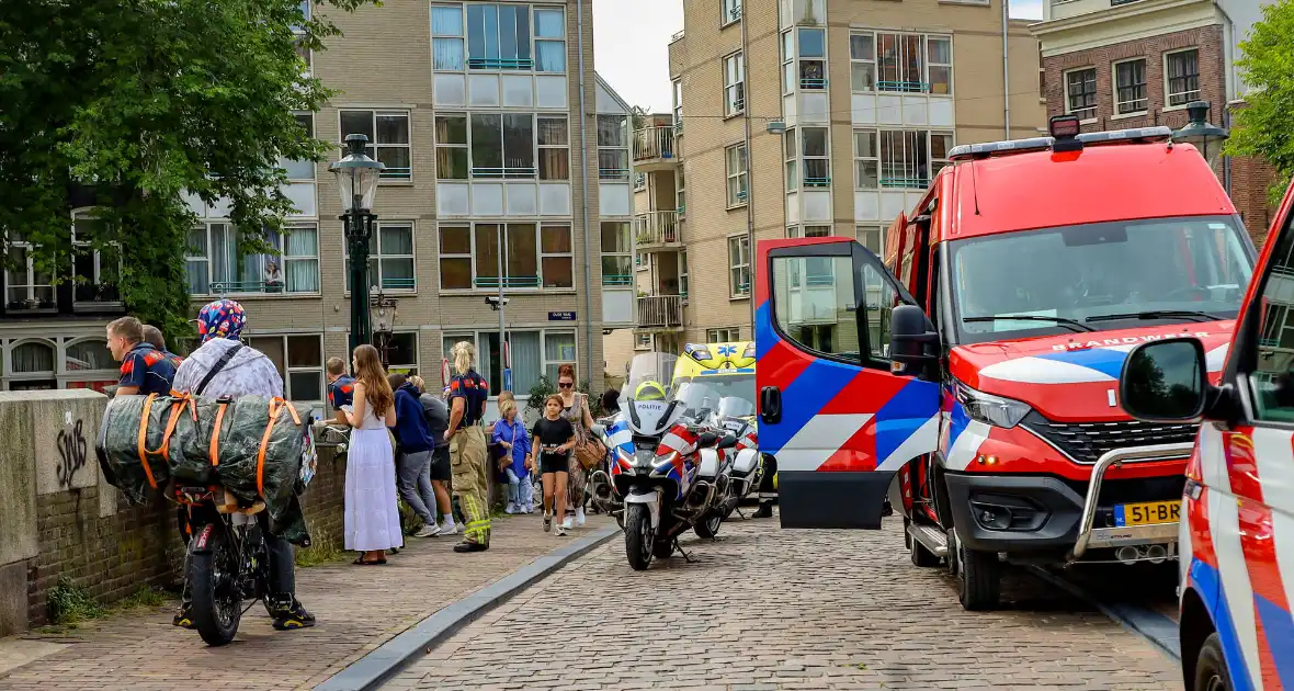 Drenkeling snel uit water gehaald en met spoed naar ziekenhuis - Foto 3