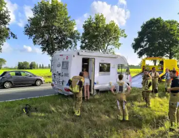 Inzittenden camper stranden door brand