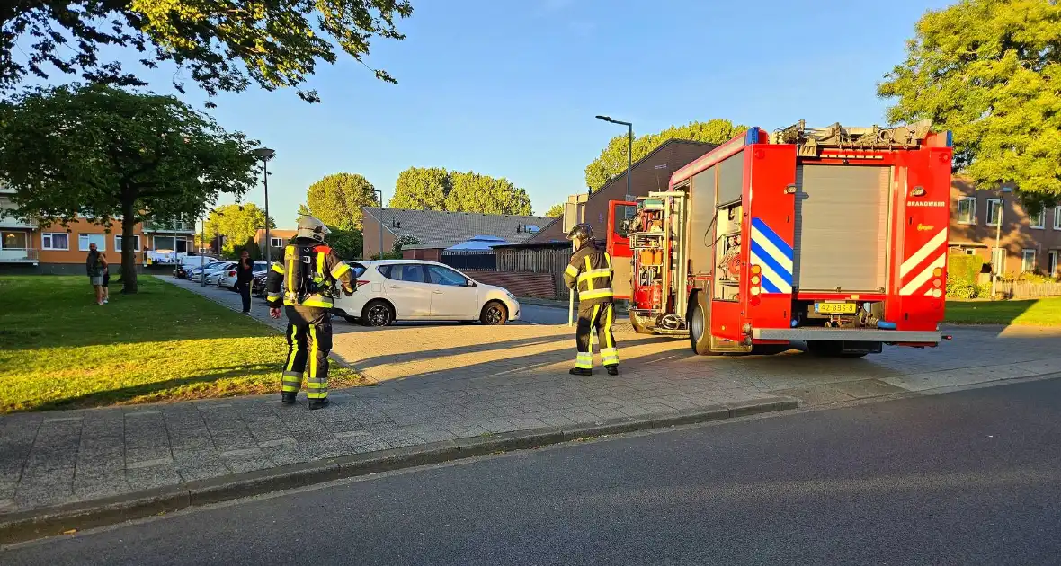 Brandweerinzet om vuur te bestrijden - Foto 1