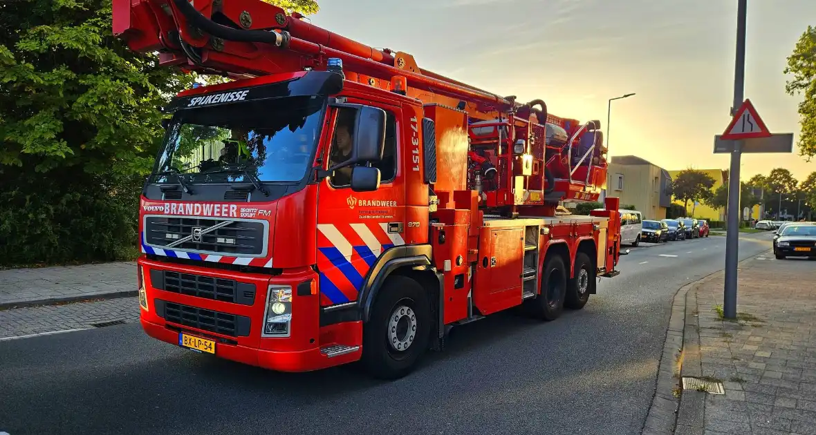Brandweerinzet om vuur te bestrijden - Foto 5