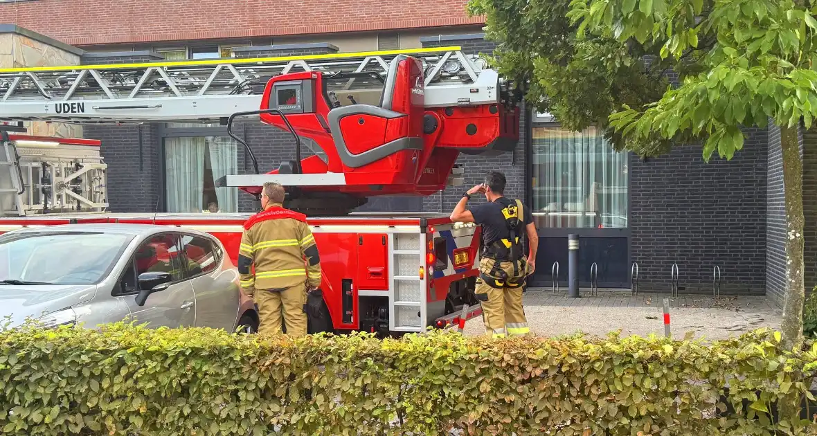 Urgente brandweerinzet met autoladder - Foto 4