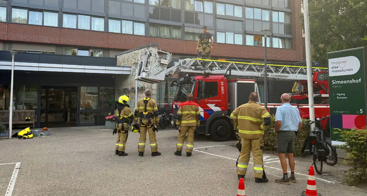Urgente brandweerinzet met autoladder - Foto 5