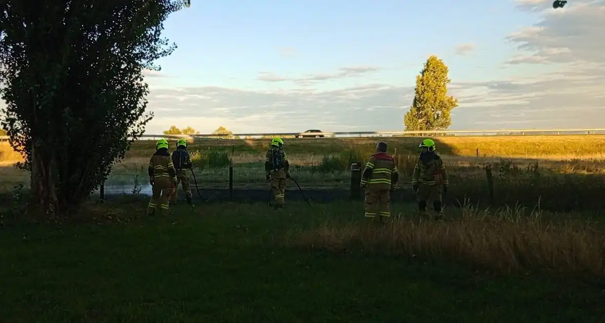 Bermbrand ontdekt vanaf snelweg - Foto 5