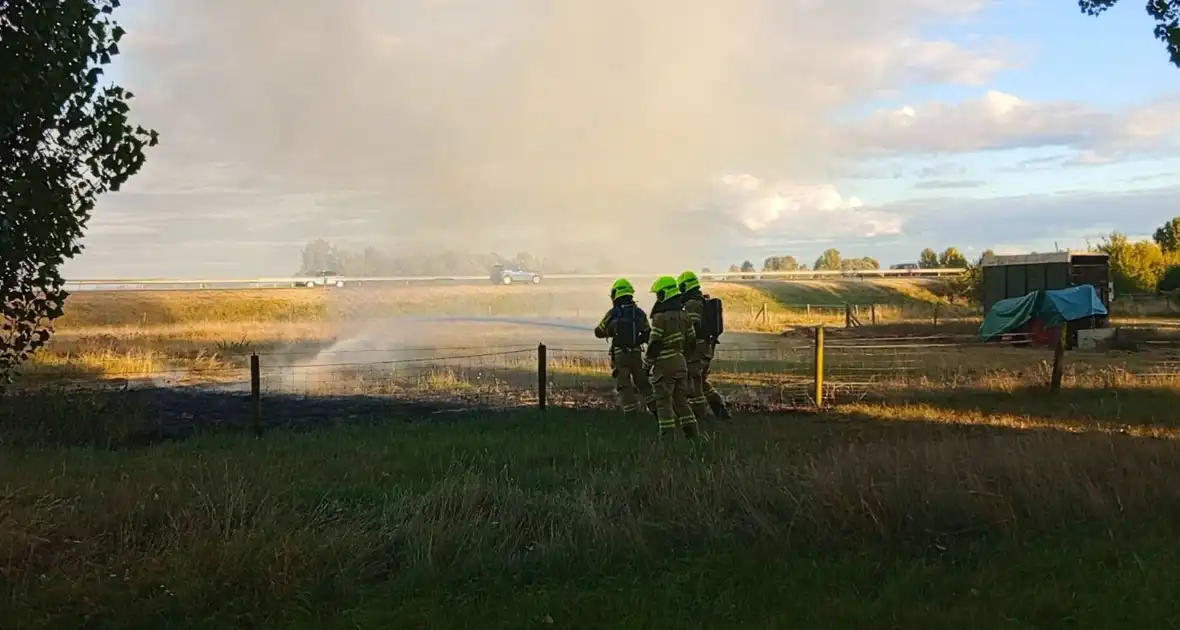 Bermbrand ontdekt vanaf snelweg - Foto 7