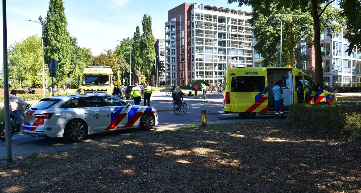Ongeval met gewonde door botsing - Foto 4