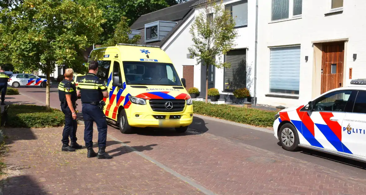 Auto rijdt door na aanrijding met kinderwagen