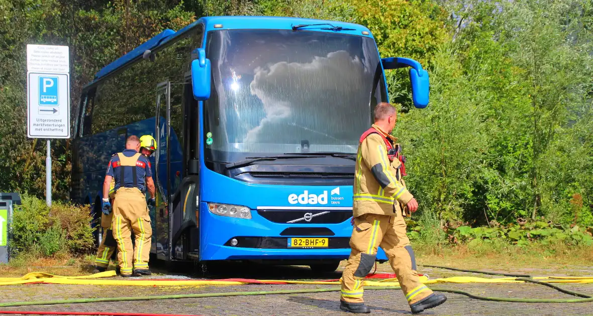Brand in touringcar leidt tot snelle inzet