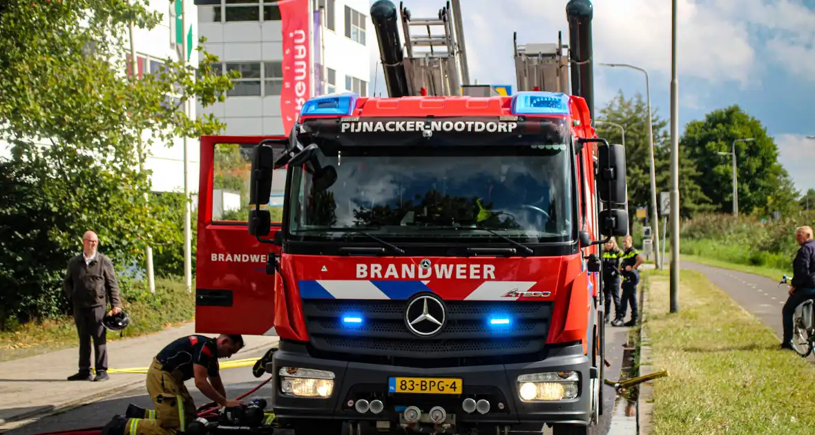 Brand in touringcar leidt tot snelle inzet - Foto 2